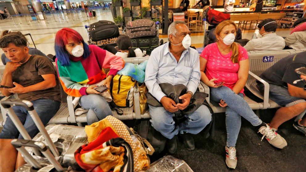 Por estas horas, muchos se enteran de la cancelación del vuelo cuando llegan al aeropuerto
