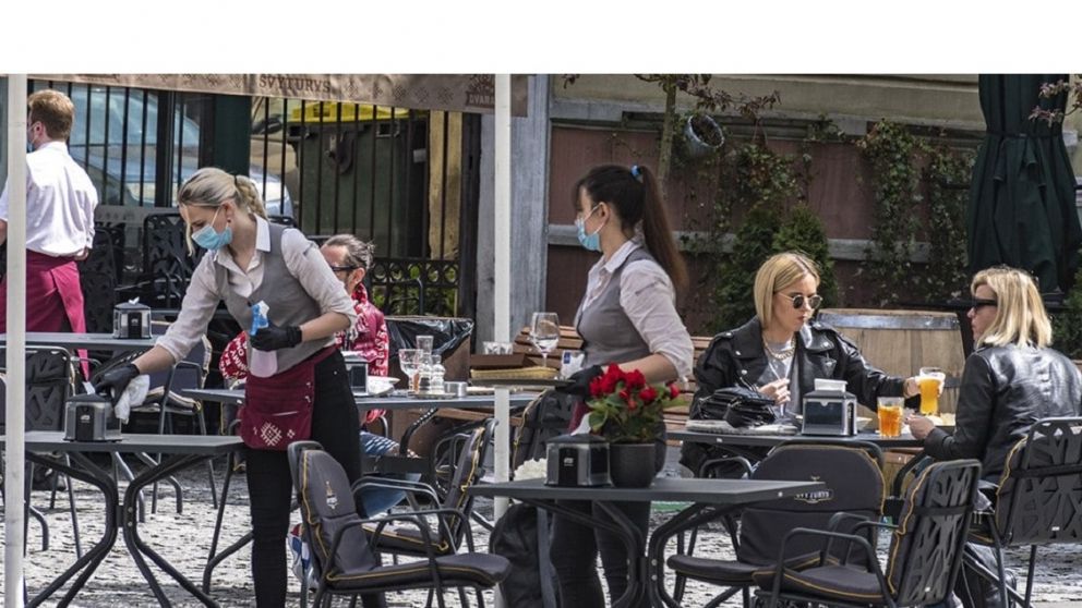 En CABA los bares y restaurantes podr�n atender con mesas afuera hasta las 23