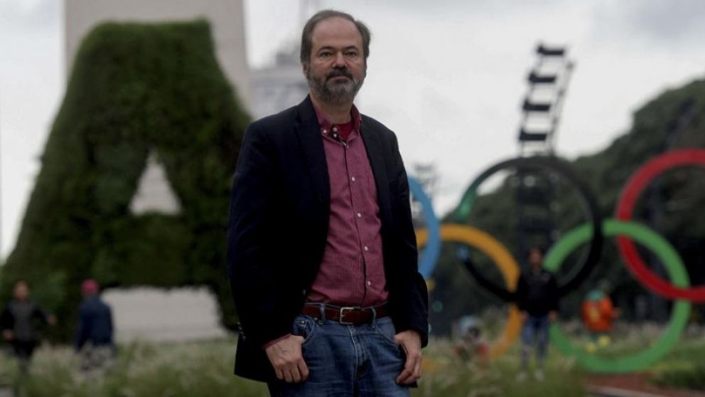 Villoro: "Estar encerrado ha sido un privilegio en un país donde buena parte de la población tiene que salir a la calle para poder comer."