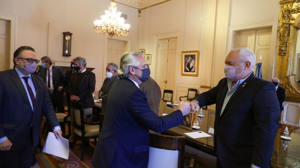El presidente Alberto Fern�ndez, en la reuni�n previa a los anuncios