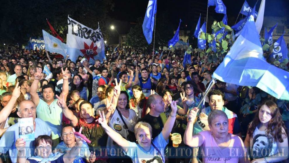El Frente de Todos bonaerense define propuestas y candidatos en medio de la desconfianza de los intendentes