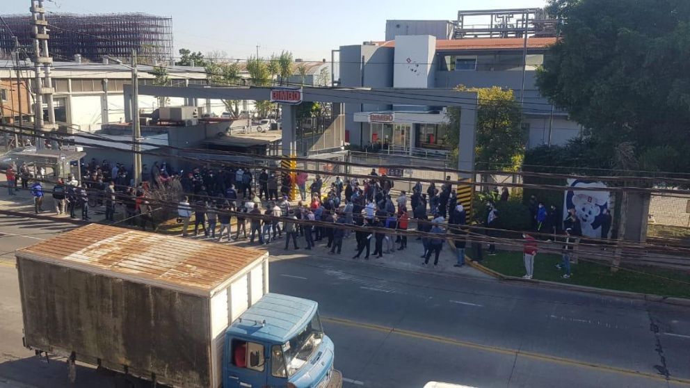 Los cesanteados volverán este viernes a realizar una asamblea en la planta