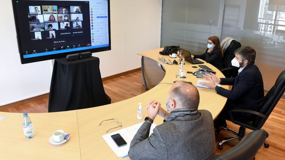 La discusión salarial demandó cerca de 9 horas por videoconferencia