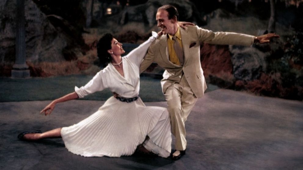 Cyd Charisse y Fred Astaire en Brindis al amor