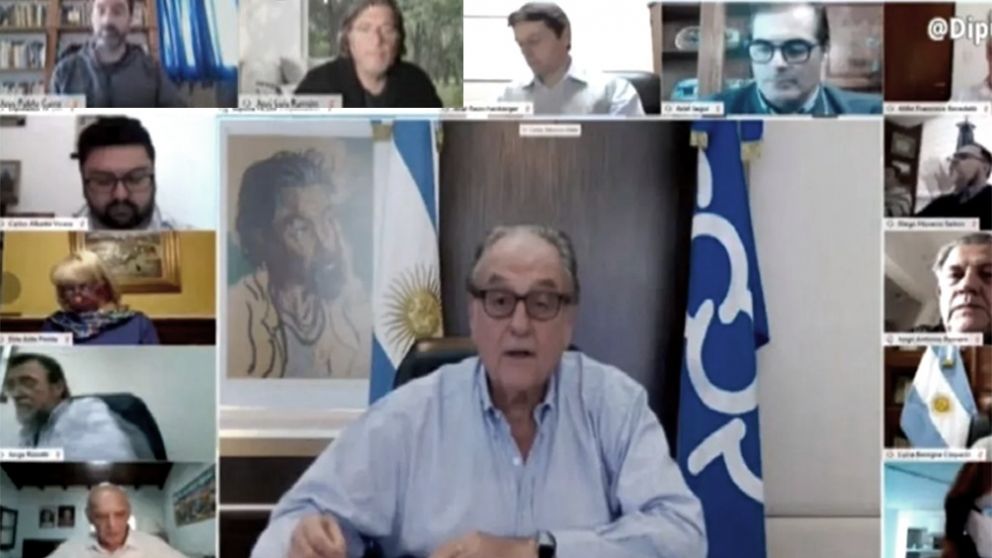 Heller refutó los cuestionamientos de Juntos por el Cambio