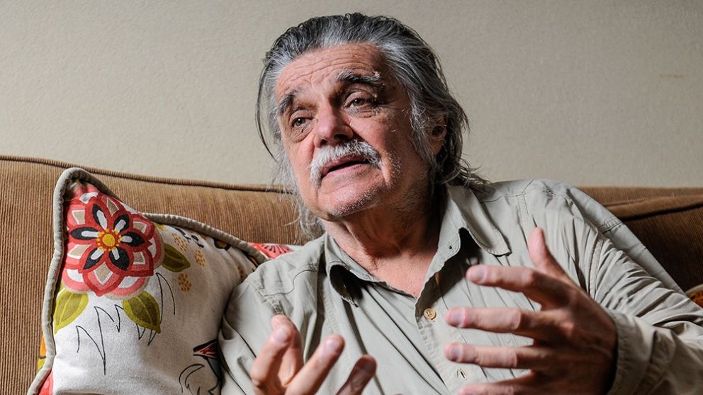 El intelectual y ex director de la Biblioteca Nacional tiene 77 años