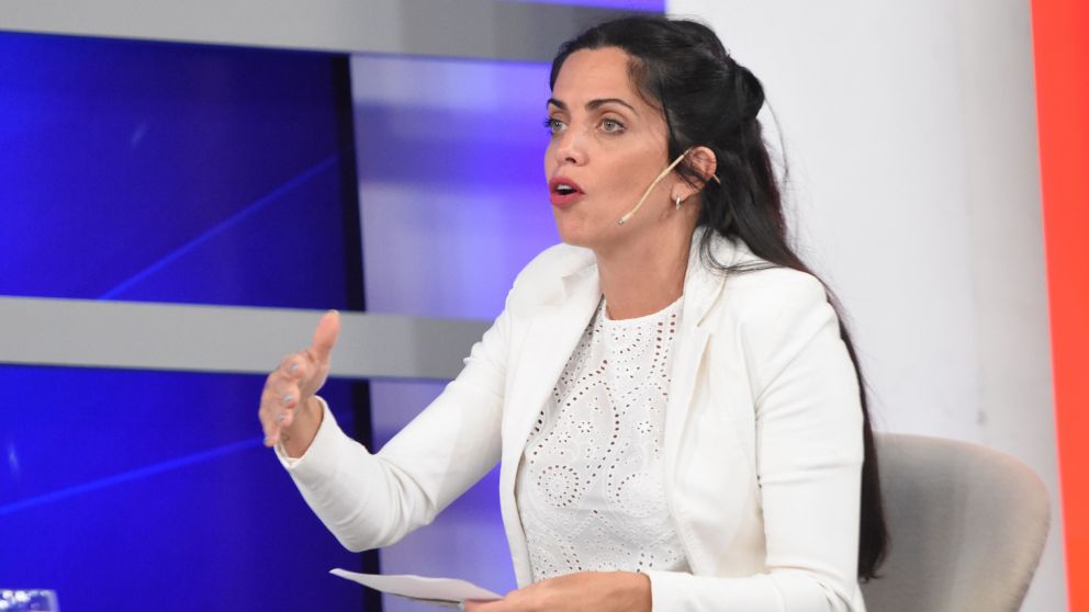 Luana Volnovich destacó en el acuerdo la labor del personal a su cargo en pandemia