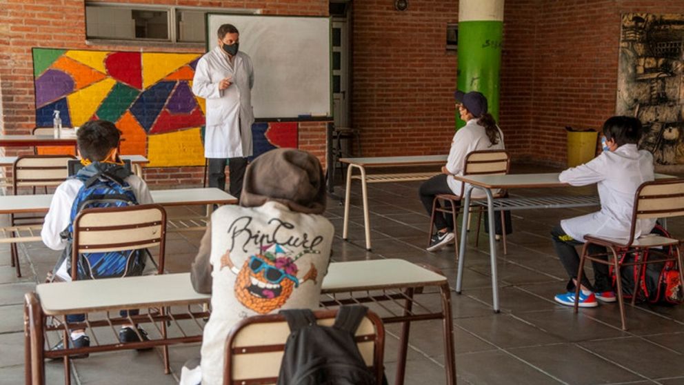 El gobierno porteño decidió mantener la presencialidad en jardín y primaria amparándose en el fallo de la Corte Suprema