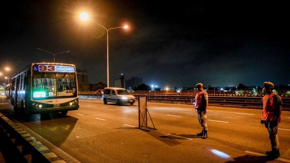 Las nuevas medidas que entrar�n en vigencia el s�bado, incluir�n mayores controles a la circulaci�n