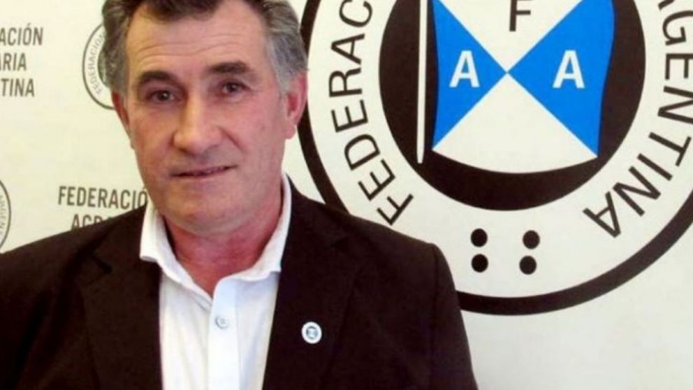 "Hay presiones impositivas tremendas que la única manera de subsistir es esquivando algún impuesto", fustigó el dirigente agraria