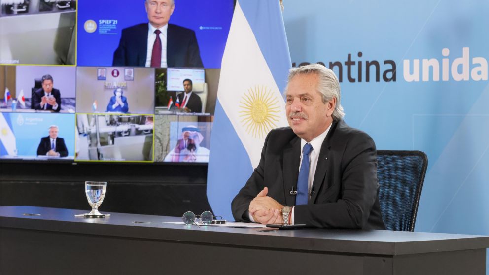 El domingo llegará desde Moscú el principio activo de la Sputnik V