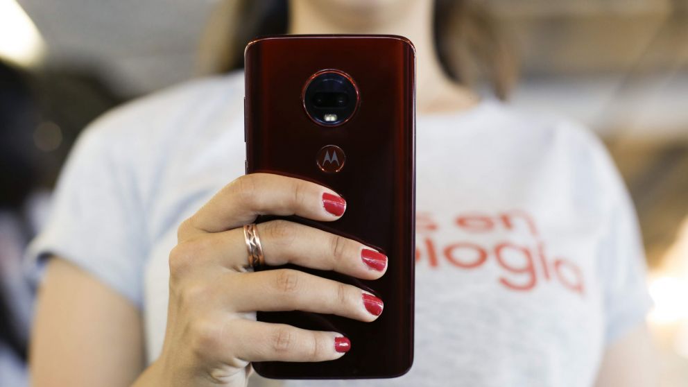 Con el precio a dólar oficial, los equipos cuestan lo mismo en Argentina que en el exterior