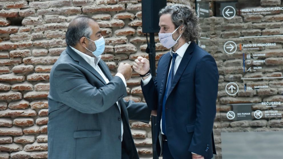 Héctor Daer, uno de los titulares de la CGT y el jefe de ministros Santiago Cafiero