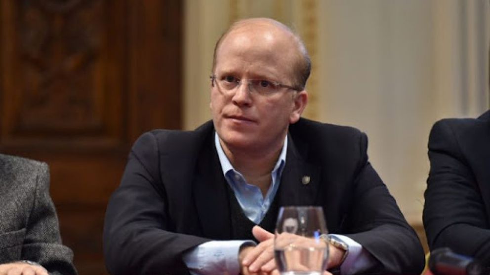 Contigiani constituyó un frente "anti grieta"