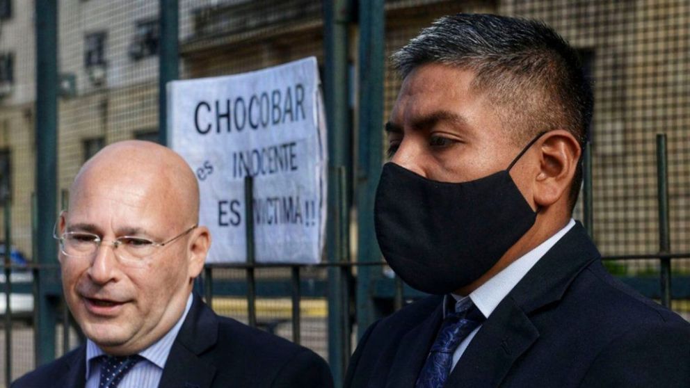 Luis Chocobar junto a su abogado Fernando Soto