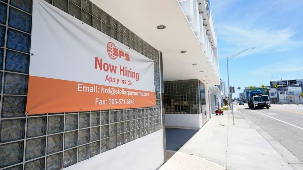 Caen a su mínimo en 14 meses los pedidos de subsidio por desempleo en EEUU