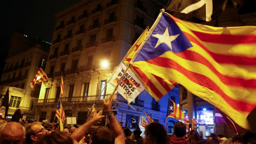 Tribunal supremo español se opone a indultos para independentistas catalanes
