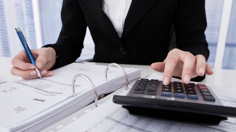 Impuesto a las Ganancias: nuevo piso salarial, deducciones y escalas desde febrero