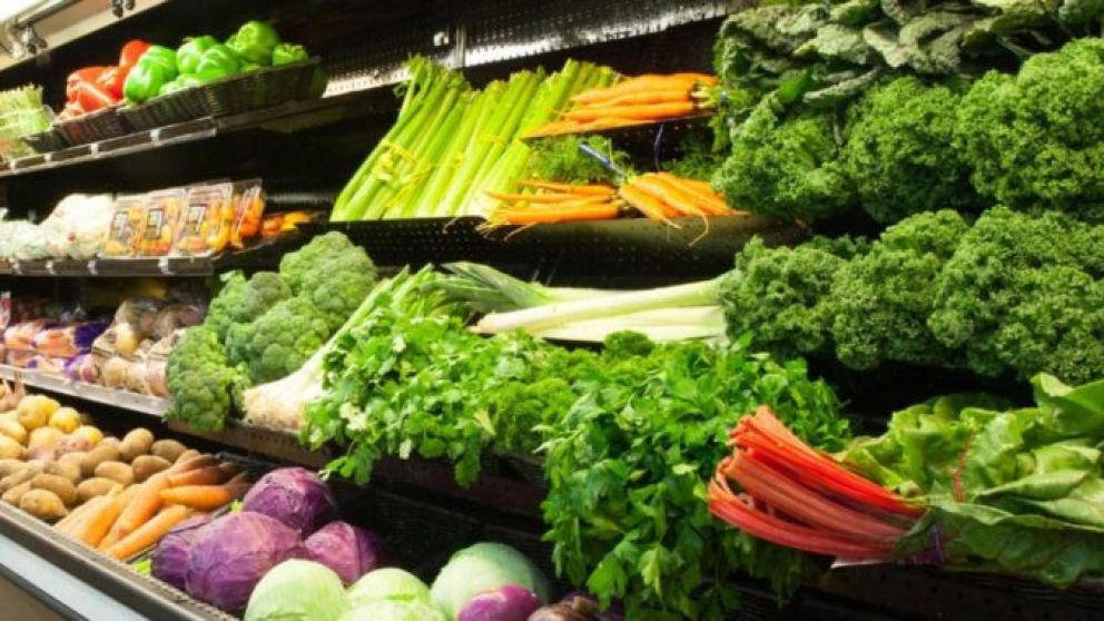 El Gobierno busca controlar precios de frutas y verduras