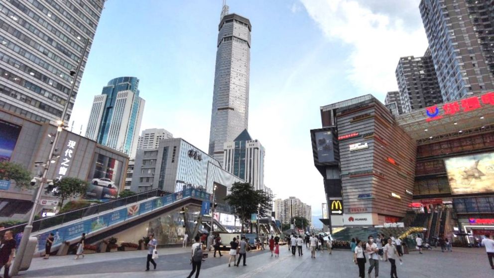 El edificio Plaza SEG está ubicado en Shenzhen, consta de 73 pisos y de casi 300 metros de altura
