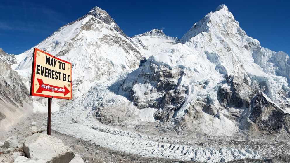 El Everest había tenido permisos récord este año