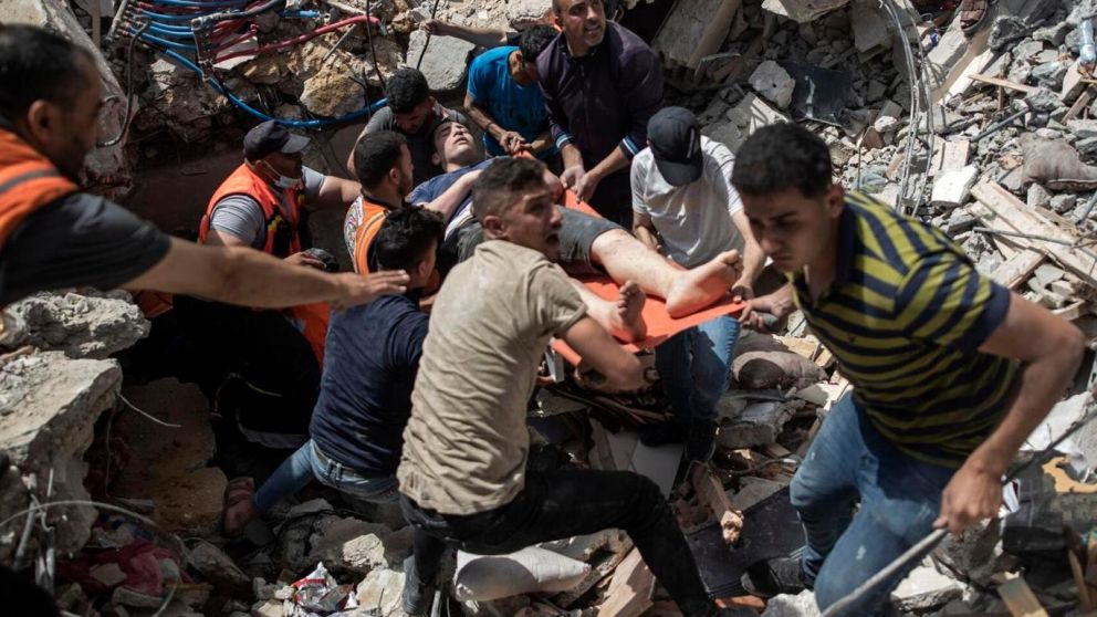 Aviones de combate israelíes intensificaron sus ataques aéreos contra edificios, puestos militares e instalaciones ligadas a los milicianos en toda la franja