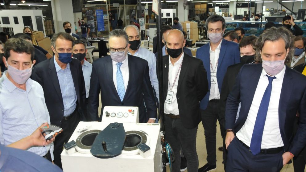 Varios funcionarios del gobierno visitaron la fábrica