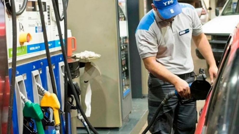 YPF confirmó un nuevo aumento de la nafta en mayo