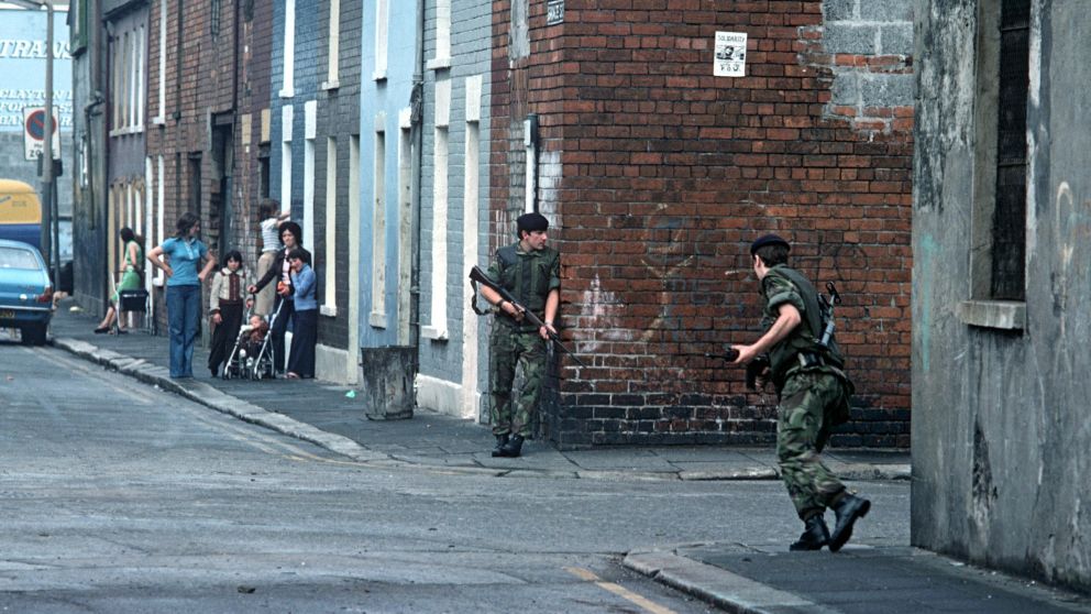 Muchas muertes fueron responsabilidad exclusiva del Ejército, como las 14 víctimas del Bloody Sunday de Derry en 1972,