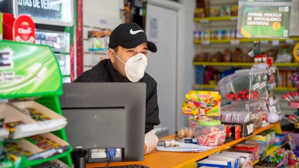Los comerciantes hacen malabares para sobrevivir