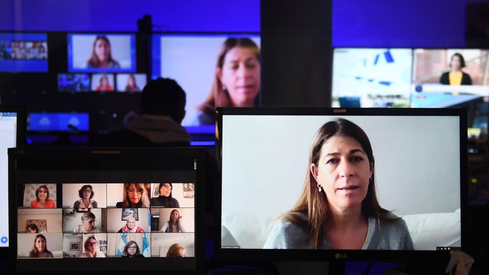El debate se desarrolló por videoconferencia