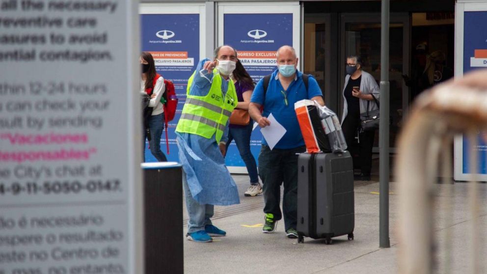 Testeos de Covid: Stamboulian se hará cargo de la operación en Ezeiza