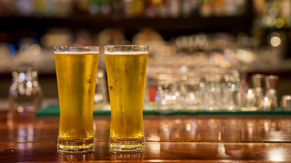 Las cervezas gratis son para cualquier mayor de 21 años