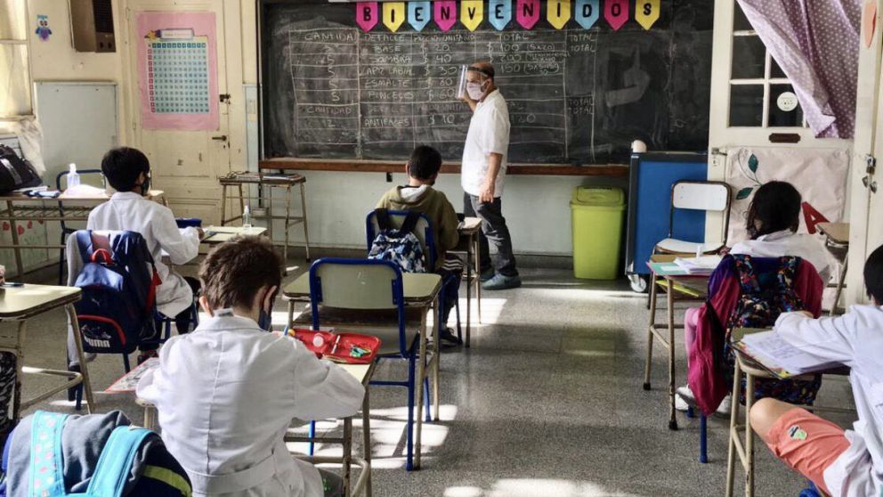 El DNU presidencial suspendi� las clases presenciales en el AMBA entre el 19 y el 30 de abril