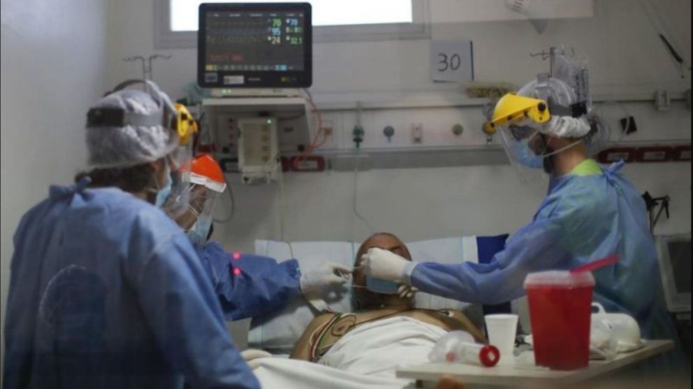 Coronavirus en Argentina hoy: con otro récord de muertes diarias, el país superó los 63.000 fallecimientos totales