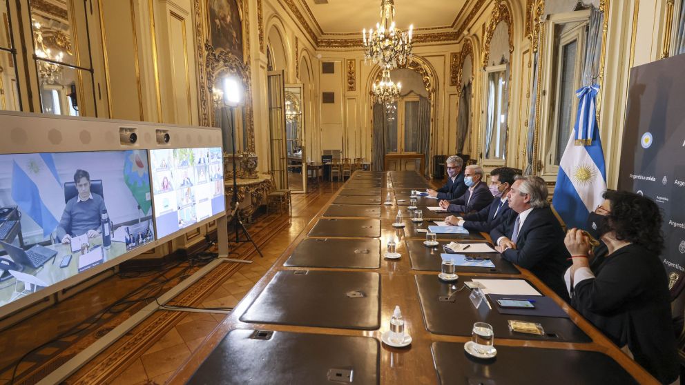 Previo a los nuevos anuncios, Alberto analizará con gobernadores la situación epidemiológica