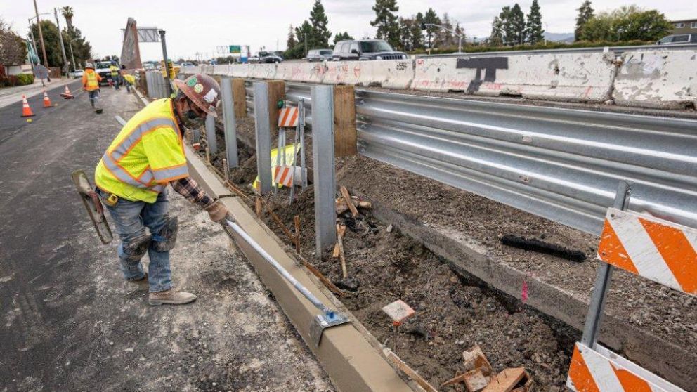 Se estima que hay unos cinco millones de trabajadores contratados por el gobierno federal en todo el territorio estadounidense