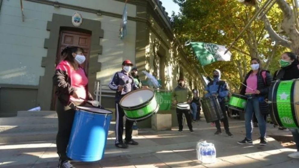 Hubo manifestaciones de ATE frente a los edificios públicos
