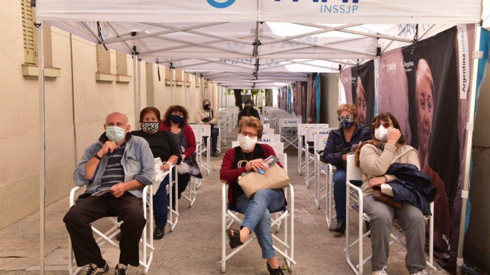 Puntos de vacunación del PAMI en CABA