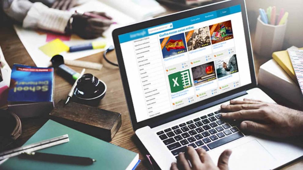 El Programa está destinado a cualquier persona que tenga vocación de servicio y que se desempeñe en alguna función referente a la orientación elegida