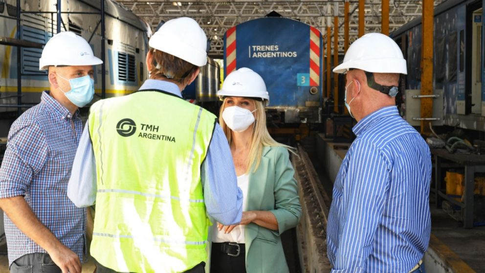Magario visitó los talleres ferroviarios Mechita
