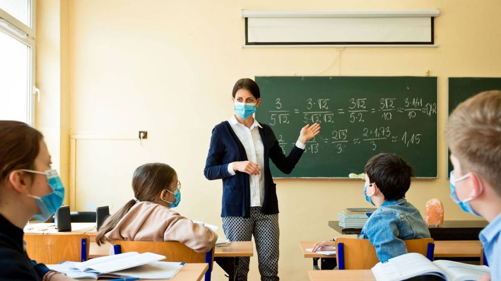 Los colegios de gesti�n privada fueron intimados para que "se garantice la continuidad de la educaci�n no presencial"