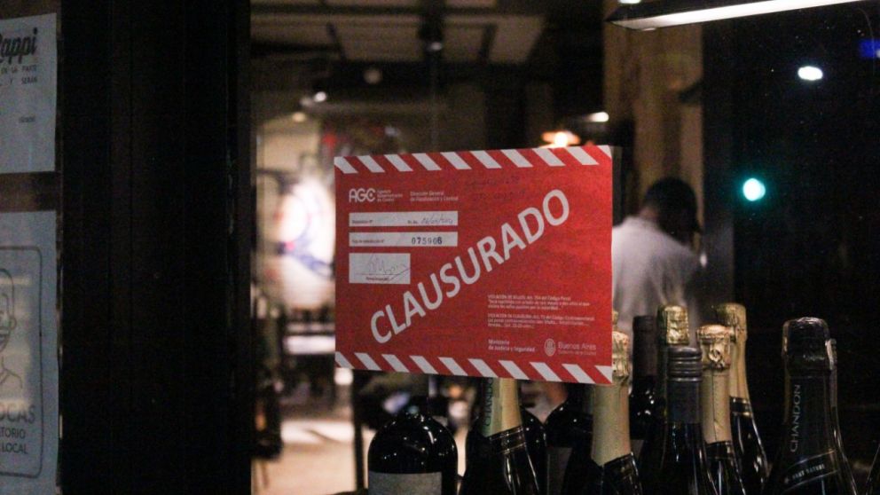 Hubo más de 500 denuncias hechas por incumplimientos de protocolos en el AMBA durante el fin de semana