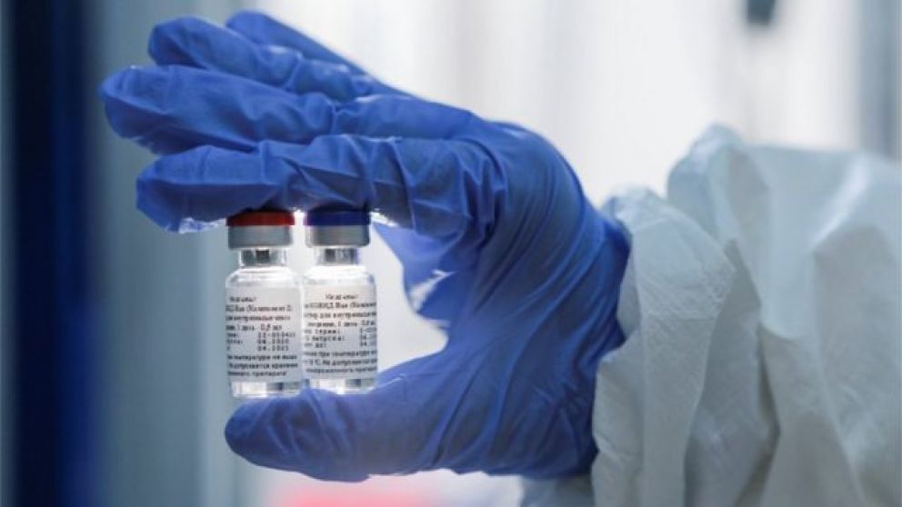 La vacuna rusa Sputnik V tiene una eficacia de 91,6%, según publicó este martes la revista médica The Lancet