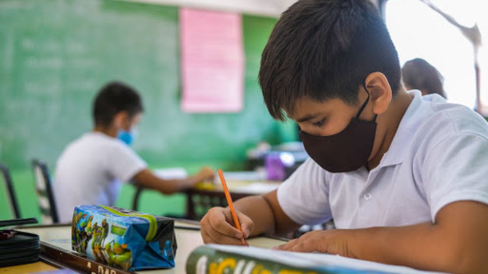 Los padres no creen que vuelvan las clases presenciales en mayo