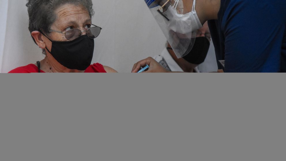 Vacuna contra el coronavirus: ¿Qué tengo que llevar cuando me dan el turno para vacunarme?