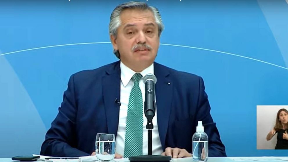 "Hemos incluído a cien mil trabajadores y trabajadoras más que aquellos que lo cobraban en octubre del 2020", sostuvo Fernández