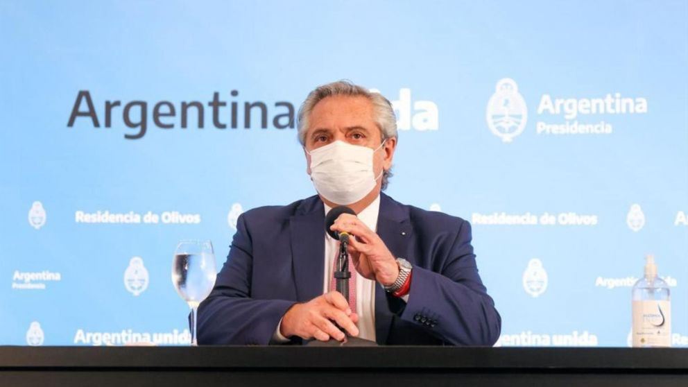 Clases presenciales: Alberto Fernández destacó que "No es razonable judicializar decisiones de política sanitaria"