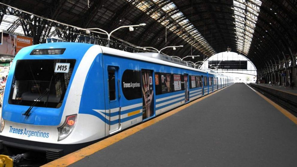 Las tres líneas suspendidas parten de la estación de Retiro