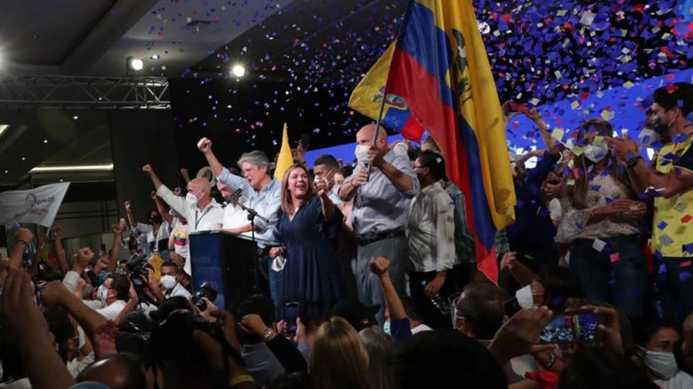 "Las nociones de derecha y de izquierda aparecieron sin nitidez" en el debate de Ecuador